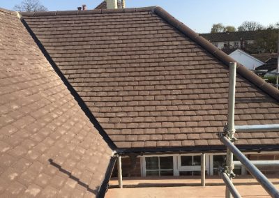 Finish valley with a dry hip and ridge system